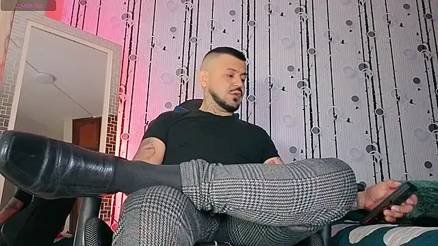 AlphaDrip online show from October 19, 2025, 12:30 pm