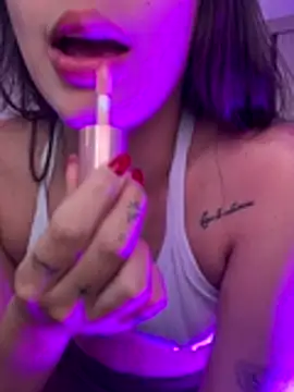 Snapshot of Mavii_ chatting on December 20, 2025, 4:54 pm Mavii online show from December 20, 2025, 4:54 pm