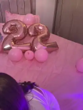 Snapshot of Mavii_ chatting on December 2, 2025, 4:30 pm Mavii online show from December 2, 2025, 4:30 pm