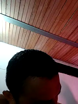 Geral Yeraldyn09 online show from November 3, 2025, 11:58 am