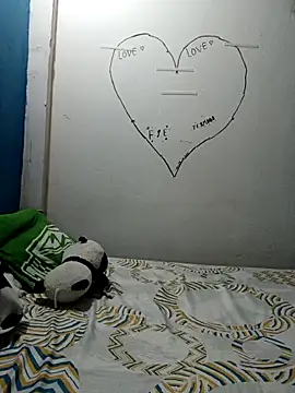 Geral Yeraldyn09 online show from October 14, 2025, 12:55 am