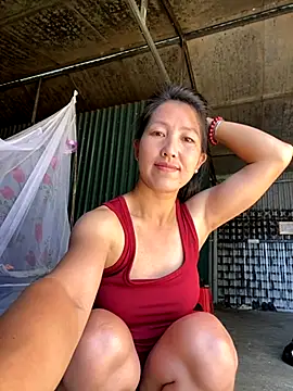 Huong-Ly online show from October 5, 2025, 1:40 am