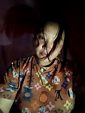 MuiNay online show from December 5, 2025, 2:04 pm