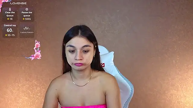 Leila Hefner online show from September 24, 2025, 2:29 am