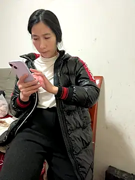 crhong666 online show from December 19, 2025, 12:14 am