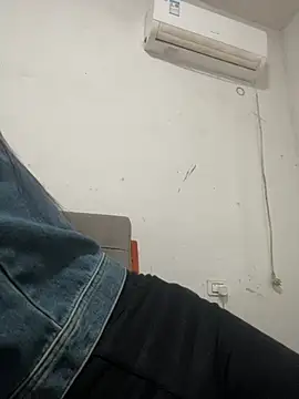 crhong666 online show from March 30, 2026, 12:34 am