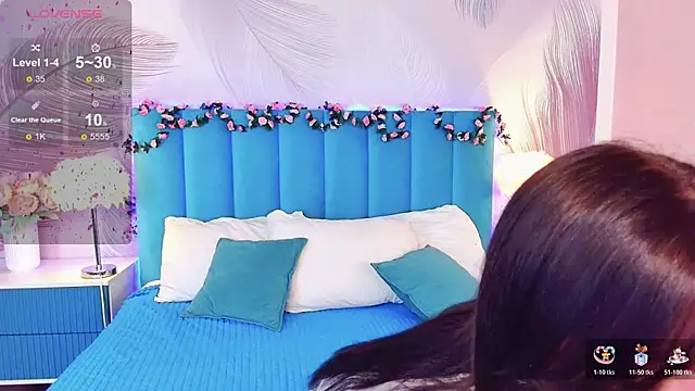 kimberlyy77 online show from October 17, 2025, 6:39 am