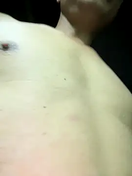 Snapshot of hotboy2x chatting on November 3, 2025, 10:35 pm hotboy2x online show from November 3, 2025, 10:35 pm