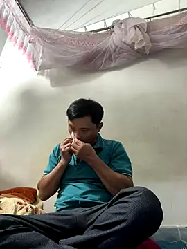 Snapshot of hotboy2x chatting on November 27, 2025, 11:32 am hotboy2x online show from November 27, 2025, 11:32 am