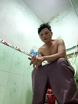 Snapshot of hotboy2x chatting on October 21, 2025, 9:14 pm hotboy2x online show from October 21, 2025, 9:14 pm