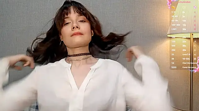 Honeey Beee online show from December 16, 2025, 6:34 pm