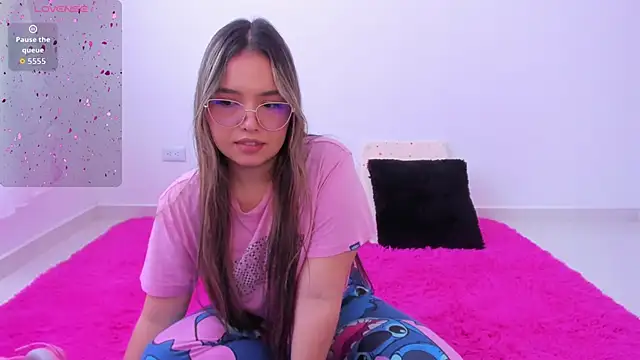 Alana Banana  online show from November 5, 2025, 2:31 pm