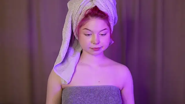 Stella Vanila online show from November 13, 2025, 1:31 am