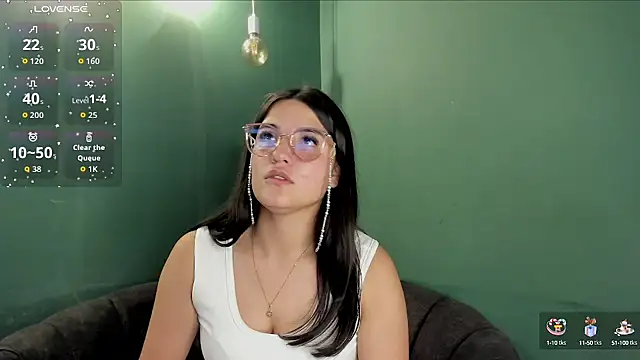 Dulce Sofia 20 online show from October 8, 2025, 2:57 am