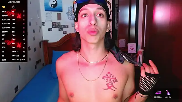 Snapshot of DannyPhantom555 chatting on November 14, 2025, 9:40 pm DannyPhantom555 online show from November 14, 2025, 9:40 pm