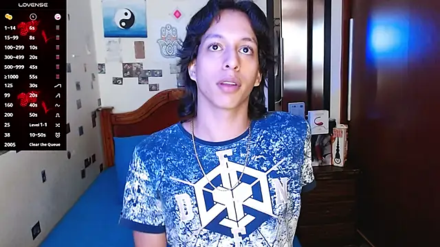 Snapshot of DannyPhantom555 chatting on November 13, 2025, 7:51 pm DannyPhantom555 online show from November 13, 2025, 7:51 pm