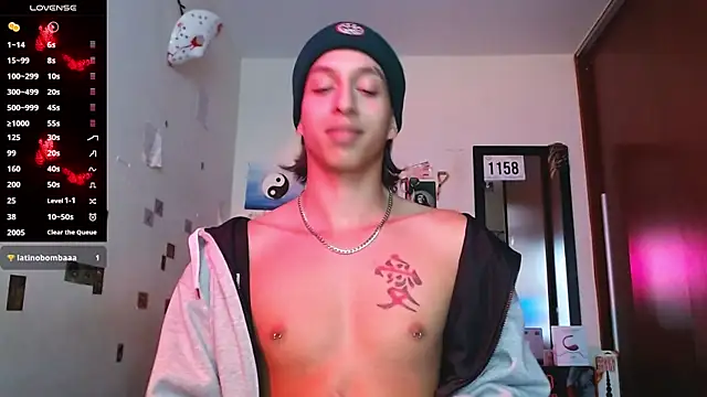 Snapshot of DannyPhantom555 chatting on December 20, 2025, 7:28 pm DannyPhantom555 online show from December 20, 2025, 7:28 pm