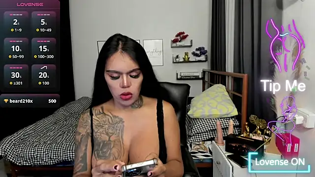 Queen Angela6 online show from May 14, 2026, 12:07 am