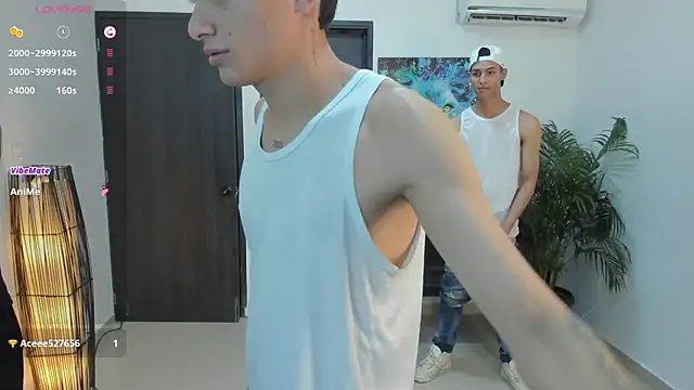 Snapshot of Playhardsex_ chatting on September 15, 2025, 11:05 pm Playhardsex online show from September 15, 2025, 11:05 pm