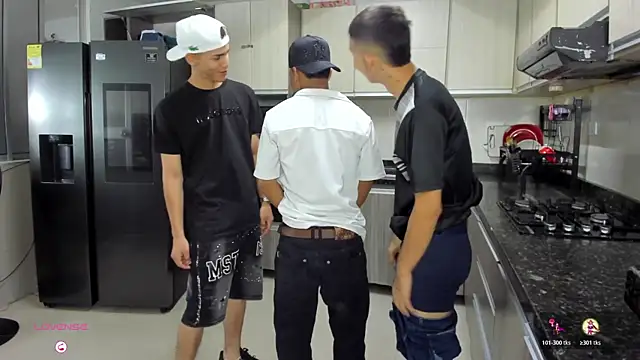 Playhardsex  online show from October 22, 2025, 11:14 pm