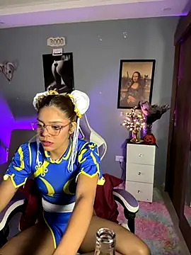 hannachris- online show from October 5, 2025, 2:24 am