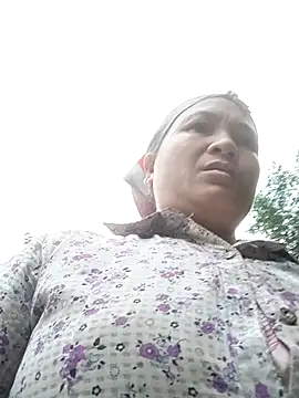 Love-Mama33 online show from November 20, 2025, 12:44 am