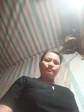 Love-Mama33 online show from October 30, 2025, 10:50 pm