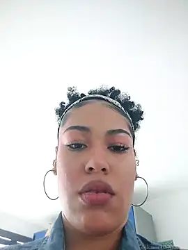 delaylacruz online show from October 13, 2025, 8:32 pm