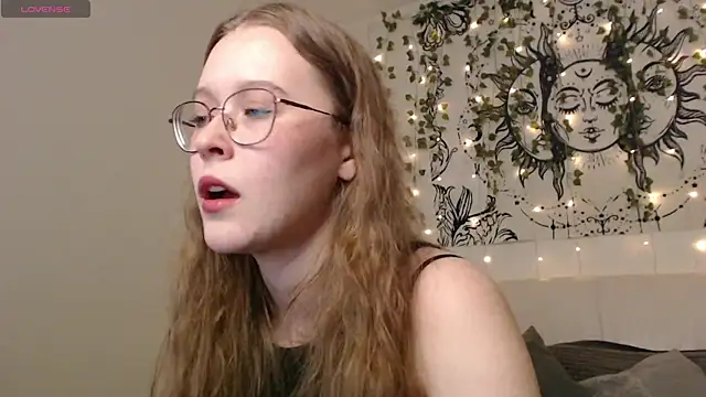 MandyMils online show from November 22, 2025, 5:01 pm