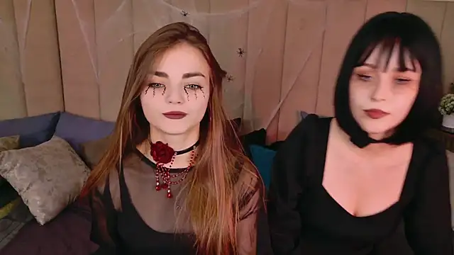 MandyMils online show from October 31, 2025, 2:35 pm