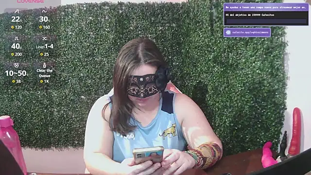 SophieSimmons  online show from September 10, 2025, 11:04 pm