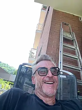 Axl hot online show from July 5, 2026, 7:15 am