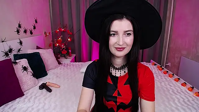 EvelinCuper online show from October 31, 2025, 6:21 am