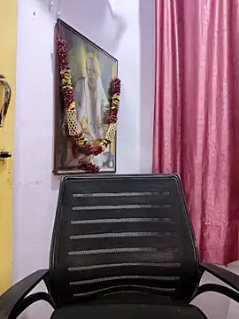 Drakyguy online show from December 5, 2025, 4:49 pm