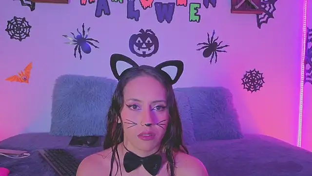 Lolarosesxs online show from October 29, 2025, 7:24 pm