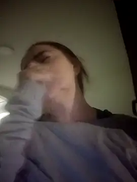 Snapshot of tany90 chatting on February 18, 2026, 3:15 am tany90 online show from February 18, 2026, 3:15 am