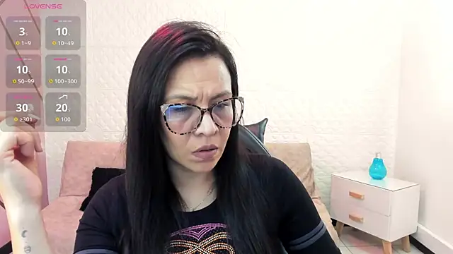 Eva mermaid online show from October 21, 2025, 2:38 pm