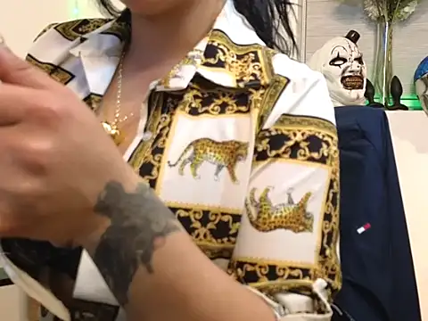 Snapshot of feraveline chatting on October 23, 2025, 10:19 pm feraveline online show from October 23, 2025, 10:19 pm