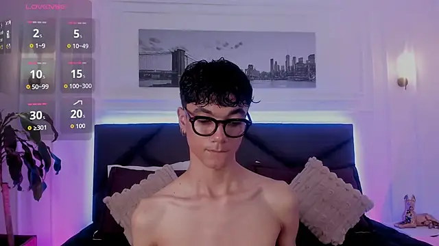 Phillicious   online show from November 1, 2025, 10:25 pm