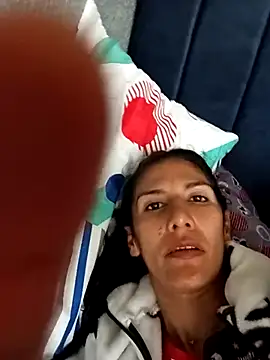 gattycahot online show from November 30, 2025, 2:40 pm