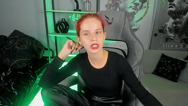 NitaNihil online show from October 18, 2025, 7:49 pm