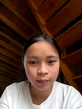 Em-Tho07 online show from September 21, 2025, 10:59 pm