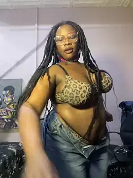 CurvyCocoxxx online show from June 3, 2026, 4:33 pm