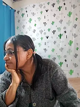 Avannay online show from September 17, 2025, 6:21 pm