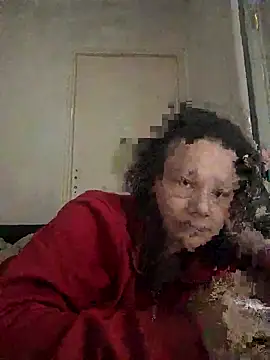Snapshot of zeousseelphie chatting on October 11, 2025, 12:06 pm zeousseelphie online show from October 11, 2025, 12:06 pm