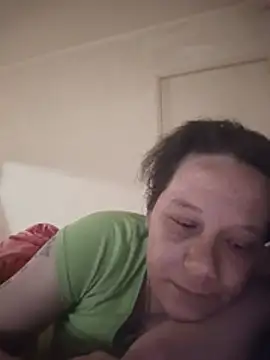 zeousseelphie online show from June 6, 2026, 3:12 am