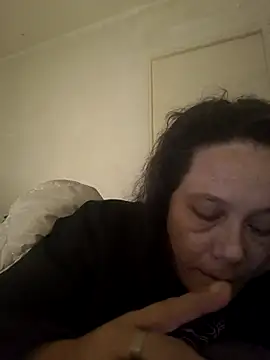 Snapshot of zeousseelphie chatting on September 25, 2025, 5:19 pm zeousseelphie online show from September 25, 2025, 5:19 pm