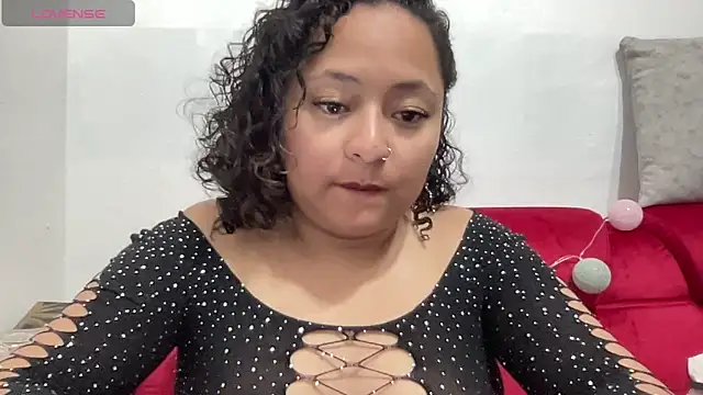 Snapshot of Sophiaburton chatting on September 9, 2025, 12:10 am Sophiaburton online show from September 9, 2025, 12:10 am