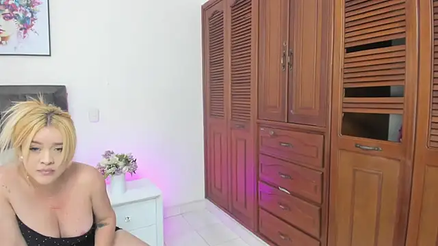 Dani rosse  online show from April 16, 2026, 9:39 pm