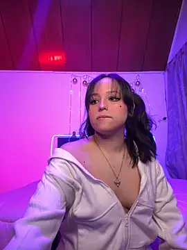 Eymmy 24 online show from November 20, 2025, 11:47 pm